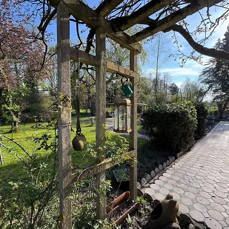 Holiday home Maison Entiere Sur Ile Privee, Au Coeur Du Marais De Tilques
