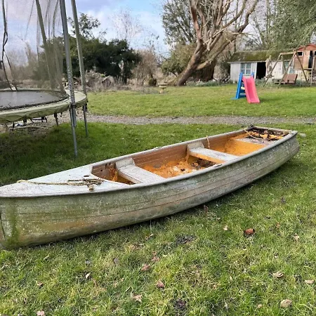 Casa de Férias Maison Entiere Sur Ile Privee, Au Coeur Du Marais De